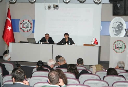 Özgürlükler Hâkimi

 - 34