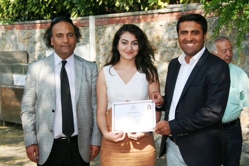 33. Dönem Hukuk İngilizcesi Ve Terminolojisi Derslerini Tamamlayanlara Katılım Belgeleri Verildi - 31