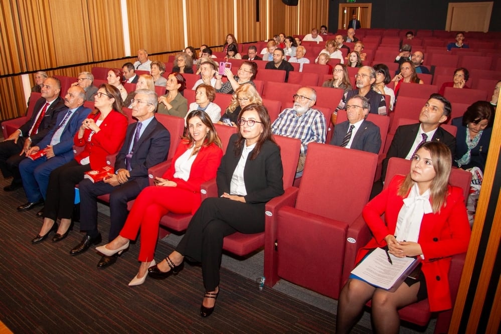 Türkiye Cumhuriyeti’nin 100. Yılında Atatürk ve Laik Cumhuriyet Hukuku Etkinliği - 14