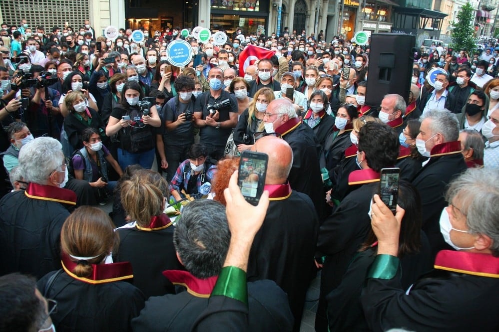 Biz Bu Ülkeyi Hukuk Devleti Yapmak İçin Varız - 13