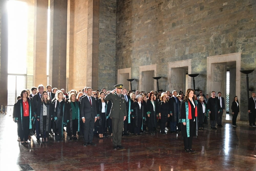 İstanbul Barosu Cumhuriyetimizin 100. Yılında Anıtkabir’de ATAMIZIN Huzurunda - 12