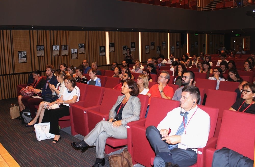 Uluslararası Konferans: ‘Ayın Karanlık Yüzü’ - 134