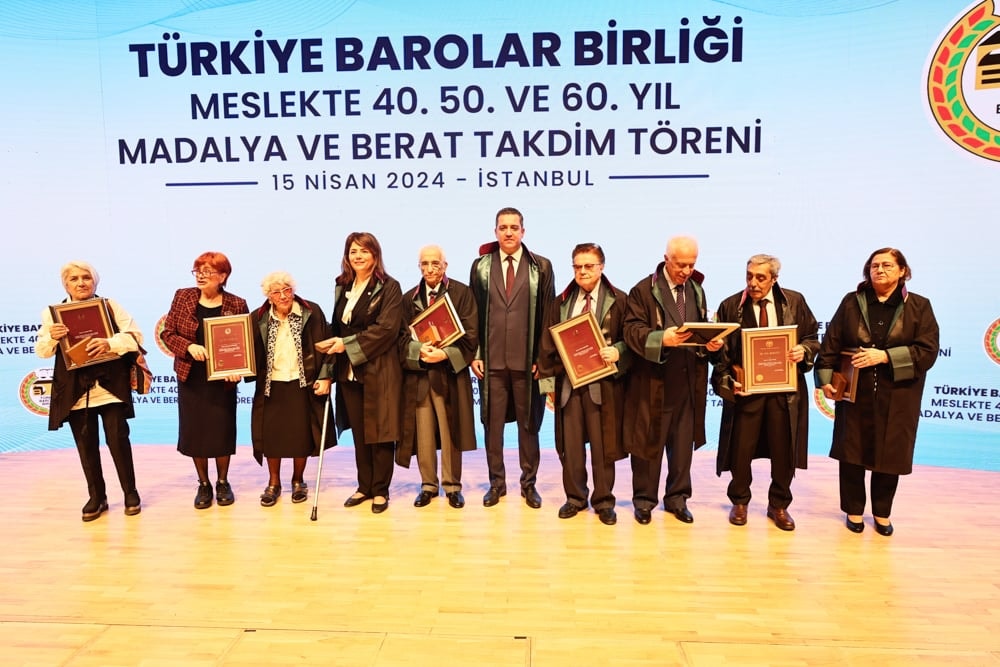Meslekte 40, 50 ve 60 Yılını Dolduran Meslektaşlarımıza Plaket Verildi - 100