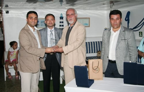 Cmk Eğitim Seminerlerine Katkı Veren Eğitimcilere Plaket Verildi

 - 16