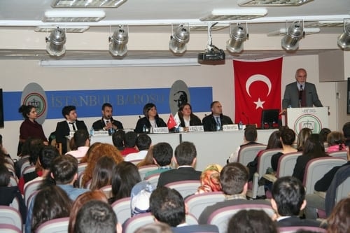 Avukatlar, Kurtçuklardan Muhteşem Kelebekler Yapmayı Becerenlerdir

 - 26