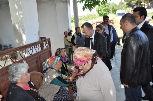 İstanbul Barosu Başkan Ve Yönetim Kurulu Üyeleri, Acıyı Paylaşmak, İncelemelerde Bulunmak İçin Soma’Daydı

 - 69