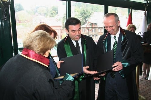 Hukuk Devleti Tesis Edilene, Yargı Bağımsız Olana Kadar, Bedeli Ve Pahası Ne Olursa Olsun Bu Mücadeleyi Birlikte Sürdüreceğiz - 48