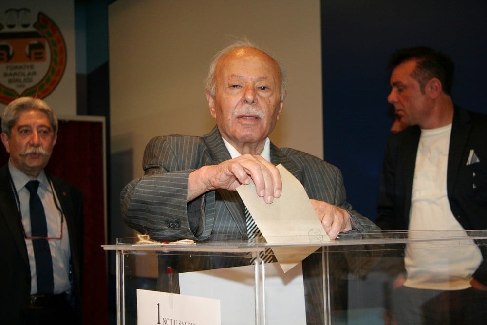 Türkiye Barolar Birliği Başkanlığına Feyzioğlu Yeniden Seçildi - 403