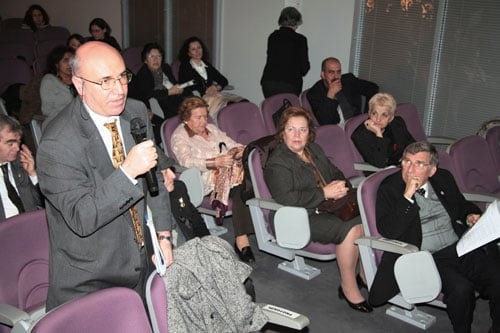 Kadın Haklarında Olumlu Ayrımcılık
Mutlaka Desteklenmelidir
 - 13