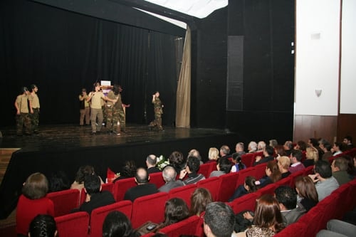 Adam Adamdır

 - 21