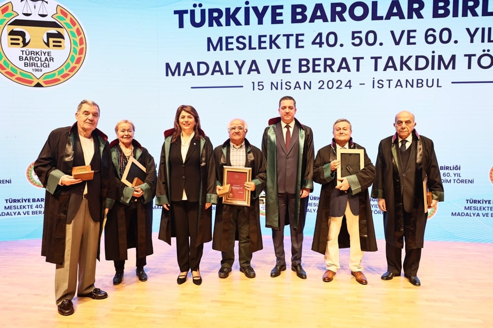 Meslekte 40, 50 ve 60 Yılını Dolduran Meslektaşlarımıza Plaket Verildi - 73