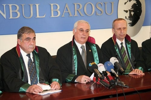 Anayasa Değişiklikleri Hukuk Devletine 
Darbe Niteliğindedir - 1