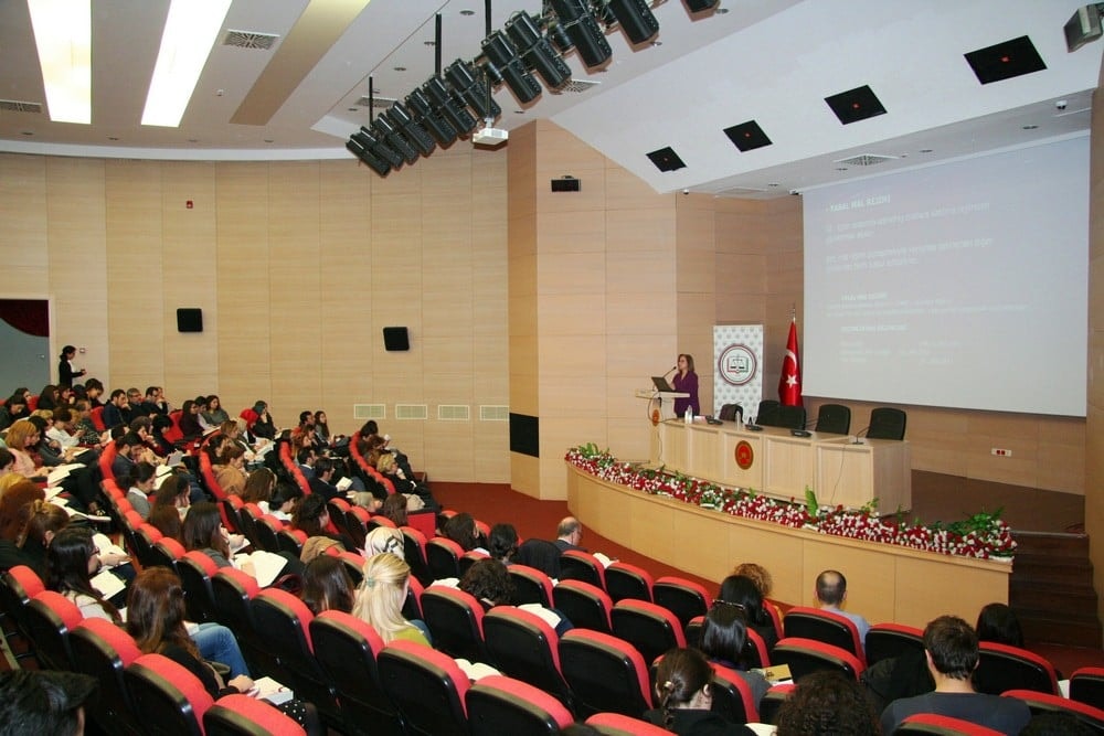 Kadın Hakları ve Aile İçi Şiddet” Konulu Sertifika Programı Devam Ediyor - 28