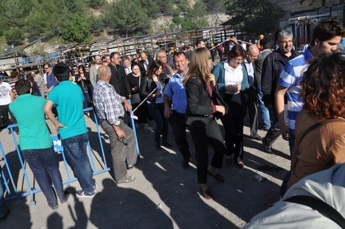 İstanbul Barosu Başkan Ve Yönetim Kurulu Üyeleri, Acıyı Paylaşmak, İncelemelerde Bulunmak İçin Soma’Daydı

 - 90