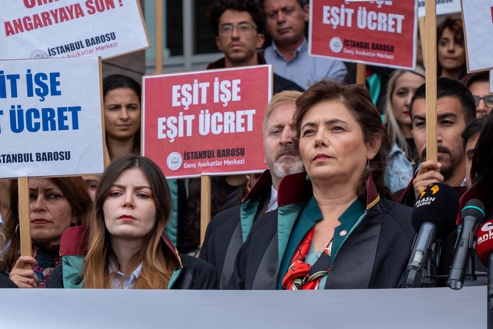 İstanbul Barosu'ndan CMK Ücret Tarifelerinin AAÜT'ye Yükseltilmesi için Çağlayan Adliyesi Önünde Basın Açıklaması - 7