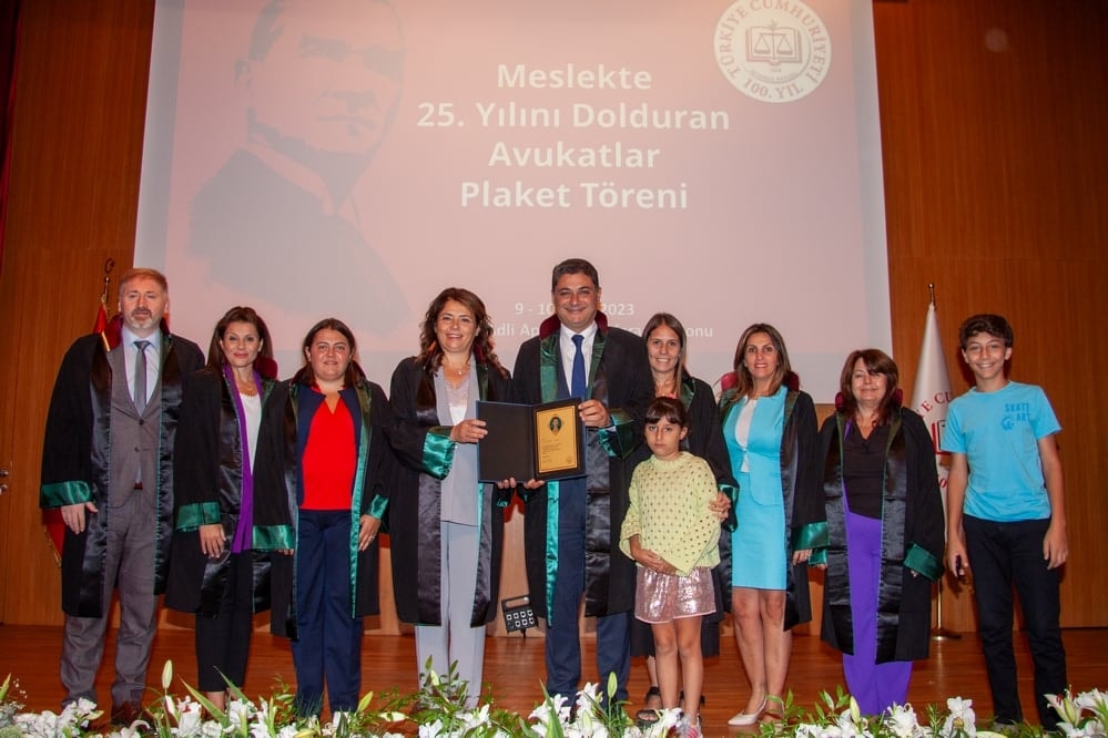 Meslekte 25, 30 ve 35 Yılını Dolduran Meslektaşlarımıza Plaket Verildi - 110