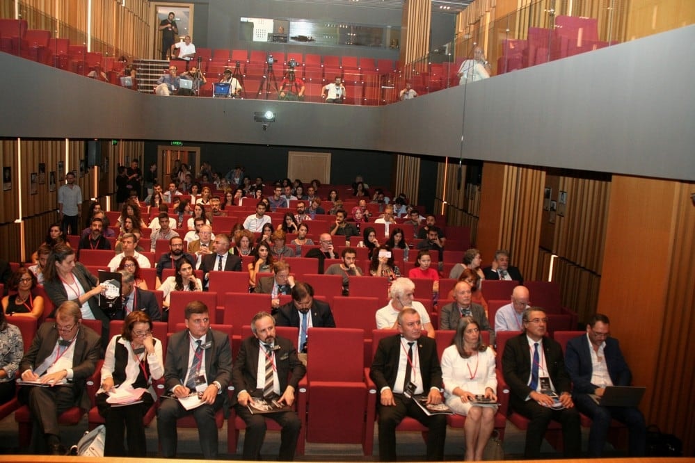 Uluslararası Konferans: ‘Ayın Karanlık Yüzü’ - 30