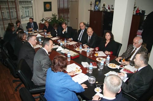 Bursa Barosu Yönetiminden İstanbul Barosuna Destek
