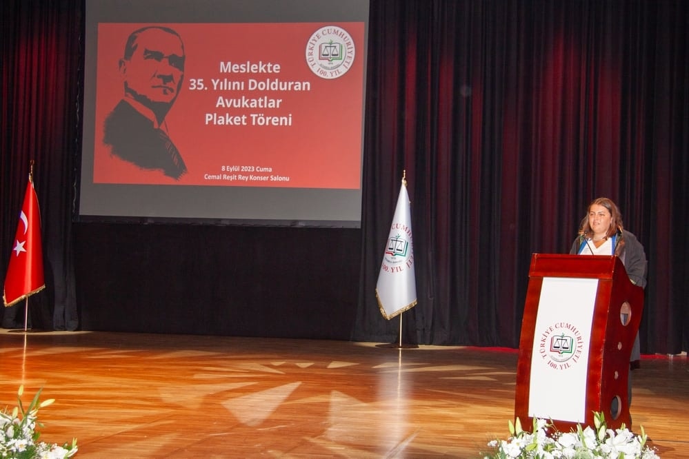 Meslekte 25, 30 ve 35 Yılını Dolduran Meslektaşlarımıza Plaket Verildi - 10