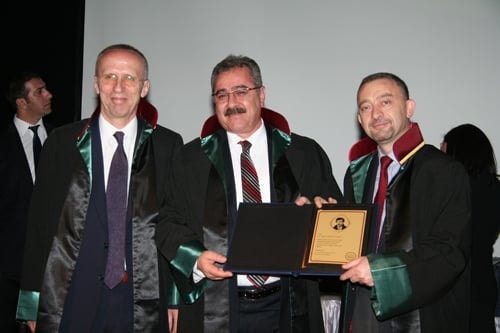 Mesleklerinde 25, 30, 35 Yılını Dolduran Toplam 693 Meslektaşımıza Plaket Verildi
 - 42