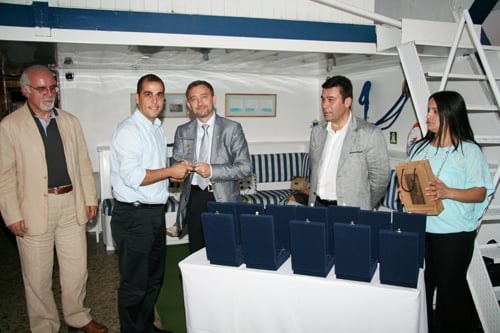 Cmk Eğitim Seminerlerine Katkı Veren Eğitimcilere Plaket Verildi

 - 9