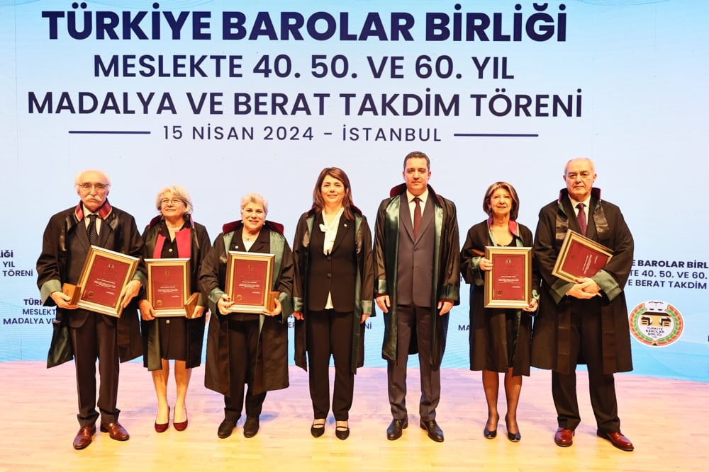 Meslekte 40, 50 ve 60 Yılını Dolduran Meslektaşlarımıza Plaket Verildi - 261