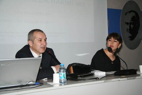 Özgürlükler Hâkimi

 - 17