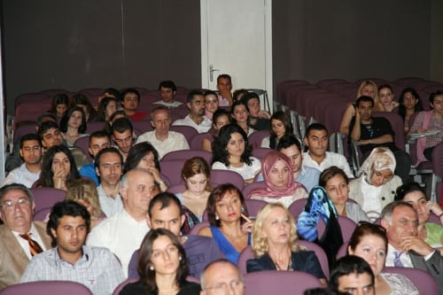 Cumartesi Forumları Sona Erdi
 - 18