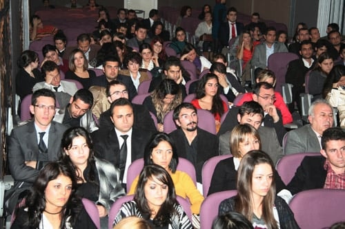 Oylar Eşit Çıkınca Seçim Ertelendi - 11