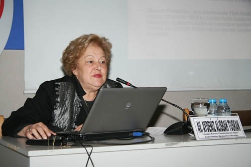 Kadın Hakları Ve Aile İçi Şiddet Semineri Devam Ediyor

 - 23