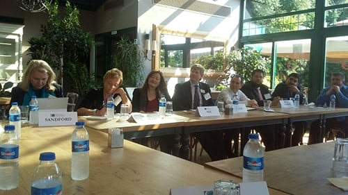 Özgürlüğü Savunmak. Adaleti Takip
 - 8