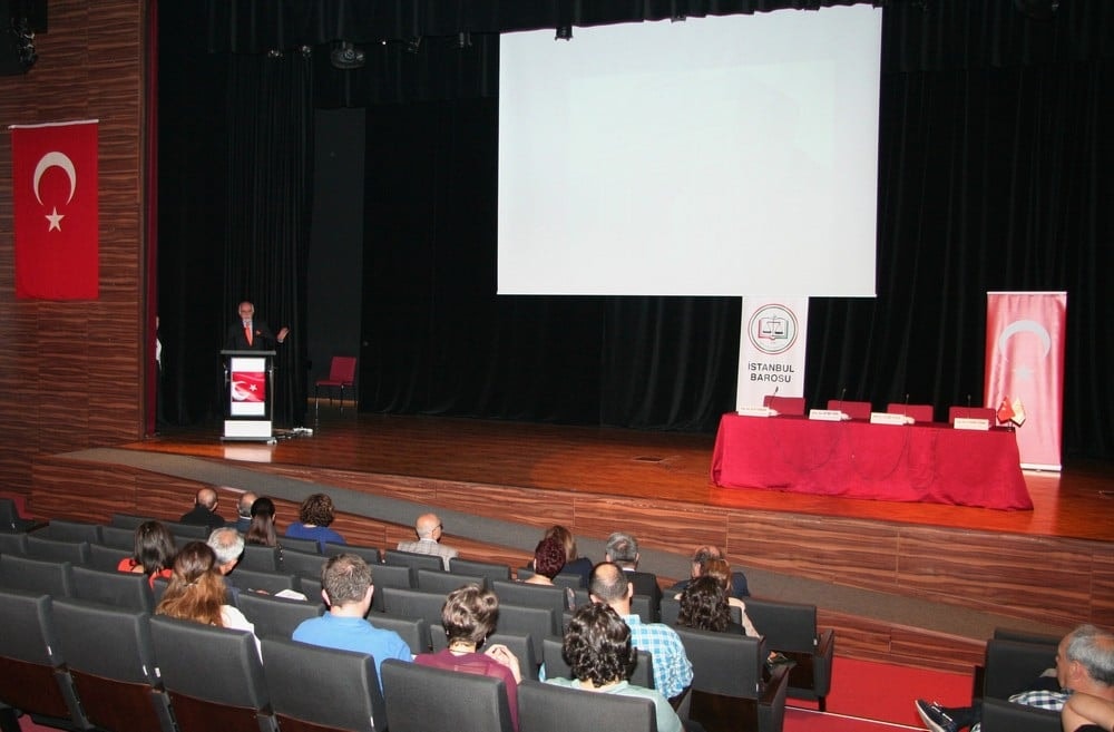 Hukuka Felsefi ve Sosyolojik Bakışlar VIII - 24