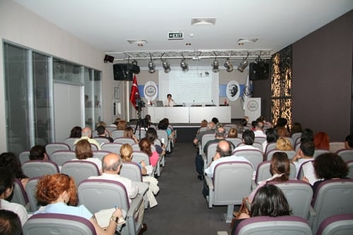 Kadın Hakları Merkezi Eğitim Semineri Yapıldı
 - 9