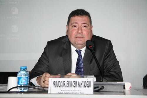 Uluslararası Ödeme Aracı Olan Çekin Ceza Yasası Kapsamına Alınması Eleştirildi

 - 8