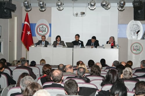 Avukata Yönelik Baskı Vatandaşa Yapılmış Sayılır

 - 36