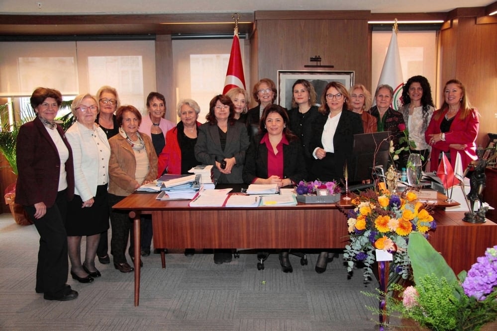 Türk Hukukçu Kadınlar Derneği’nden  Başkanımız Av. Filiz Saraç’a Tebrik Ziyareti - 1