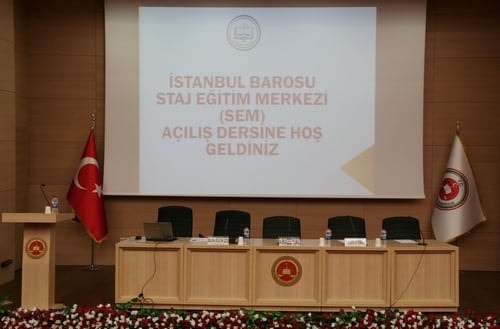 Adil Yargılamanın Teminatı Avukattır
 - 1