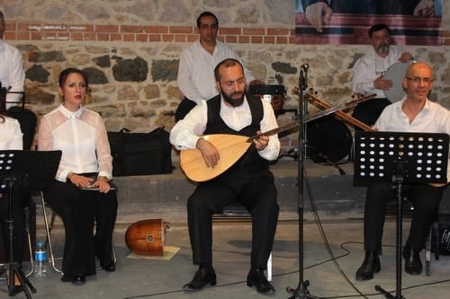 Türk Halk Müziği Topluluğumuzun Konseri
 - 6