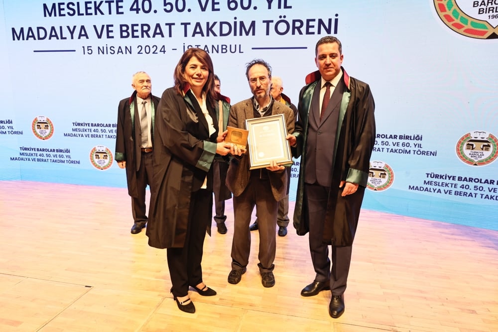 Meslekte 40, 50 ve 60 Yılını Dolduran Meslektaşlarımıza Plaket Verildi - 313