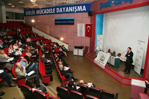 Sosyal Ağlar Ve İnternet Özgürlükçü Anlayışla Düzenlenmeli
 - 11