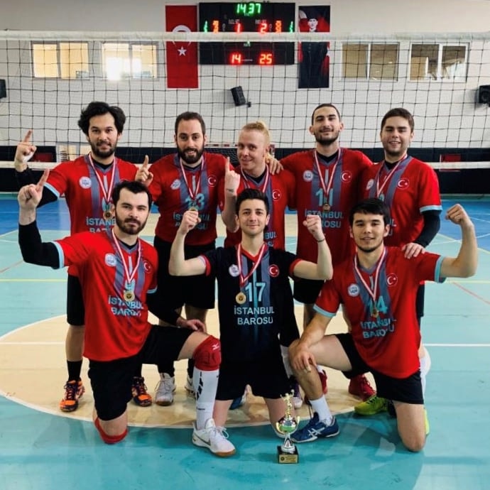 Dört Daldan Üçünde Şampiyonuz - 1