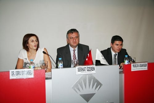 İnternet Yasası Taslağı Tartışıldı 
 - 7