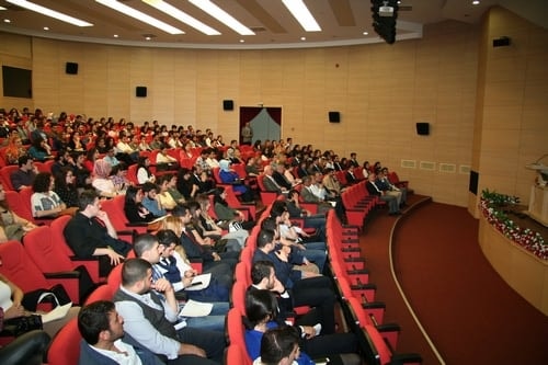 Adil Yargılamanın Teminatı Avukattır
 - 28