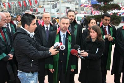 5 Nisan Avukatlar Gününü Kutlamıyoruz

 - 14