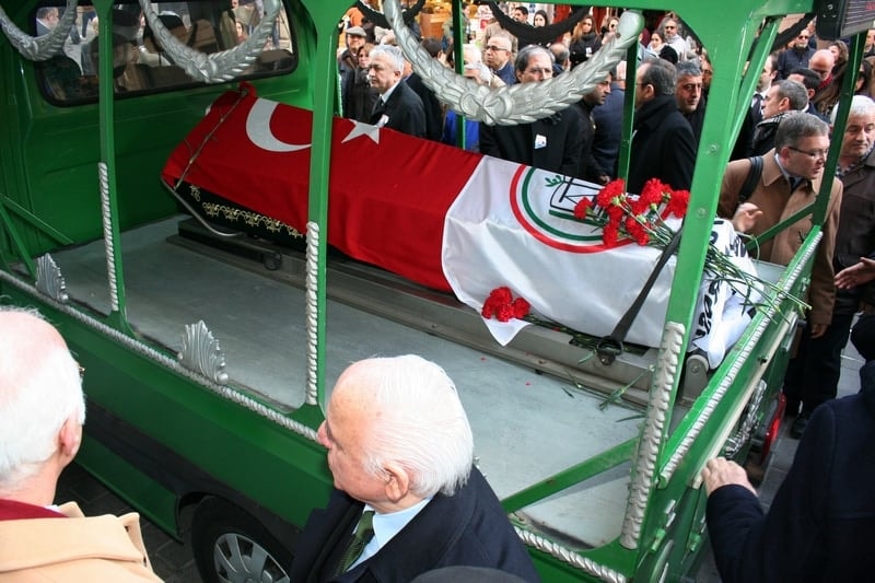 Başkanımız Av. Kazım Kolcuoğlu’nu Son Yolculuğuna Uğurladık - 101