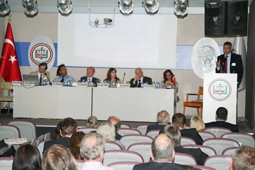 Türk Ve Alman Ceza Hukuklarında Uygulamaya Yönelik Problemlerin Değerlendirilmesi
 - 24