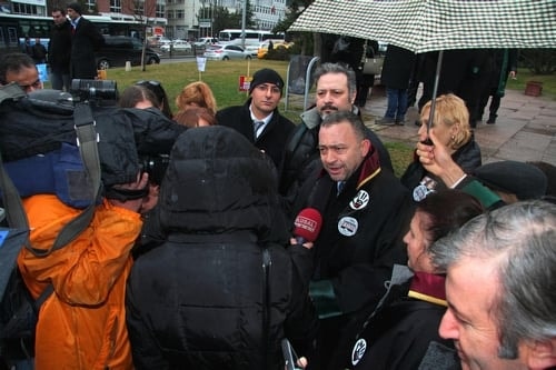 Polis Devleti Değil Hukuk Devleti

 - 117