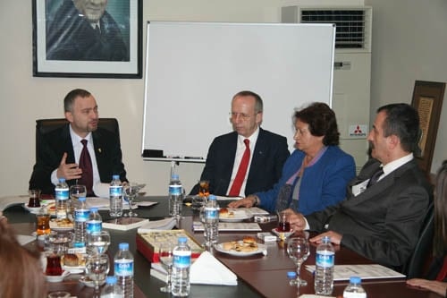 Bursa Barosu Yönetiminden İstanbul Barosuna Destek
 - 1