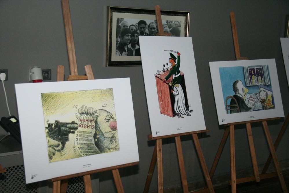 İnsan Hakları Onurlu Yaşamak İçin Gereklidir - 53