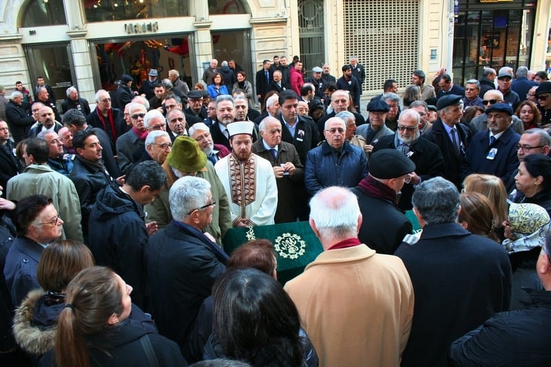 Başkanımız Av. Kazım Kolcuoğlu’nu Son Yolculuğuna Uğurladık - 45
